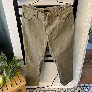 Joe Fresh x Jillian Harris High Rise Straight Leg Jeans – Size 31 – Olive Khaki